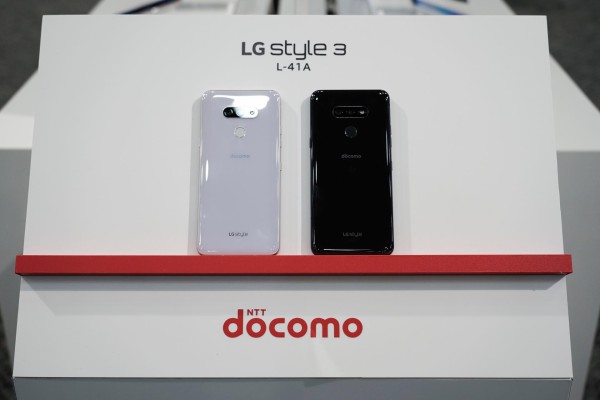 NTTドコモ、最新スタンダードスマホ「LG style3 L-41A」をはじめて