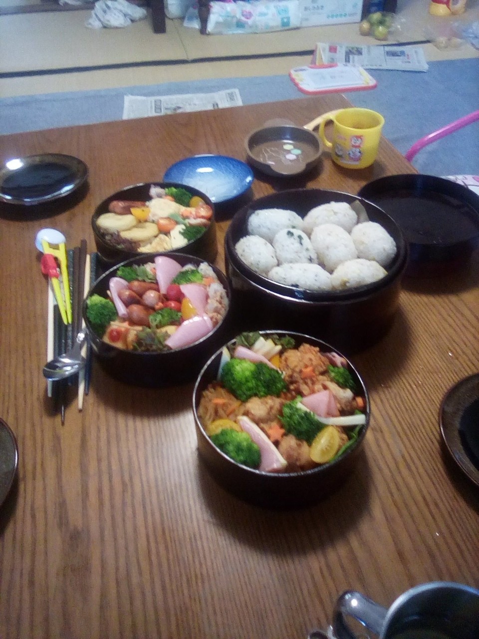 未使用品 井川メンパ 漆器 丸型 仕切り付きお弁当箱 丸型 1号 望月良秋