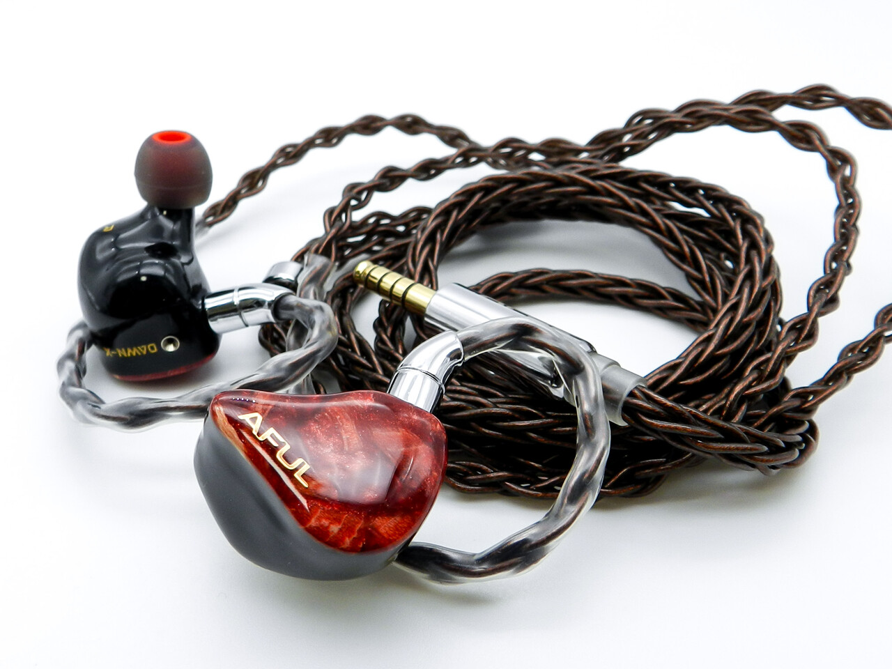 AFUL DAWN-X」 怒濤の4EST+8BA+1DD+1BC構成。音響技術およびサウンドを