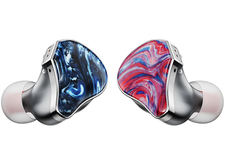 NICEHCK Topguy」 独自ドライバー搭載のHCKのフラグシップ。優れた質感