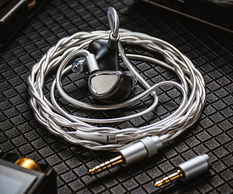 Astrotec Archimedes ATS-01」 14.8mm平面ドライバー+ピエゾ構成