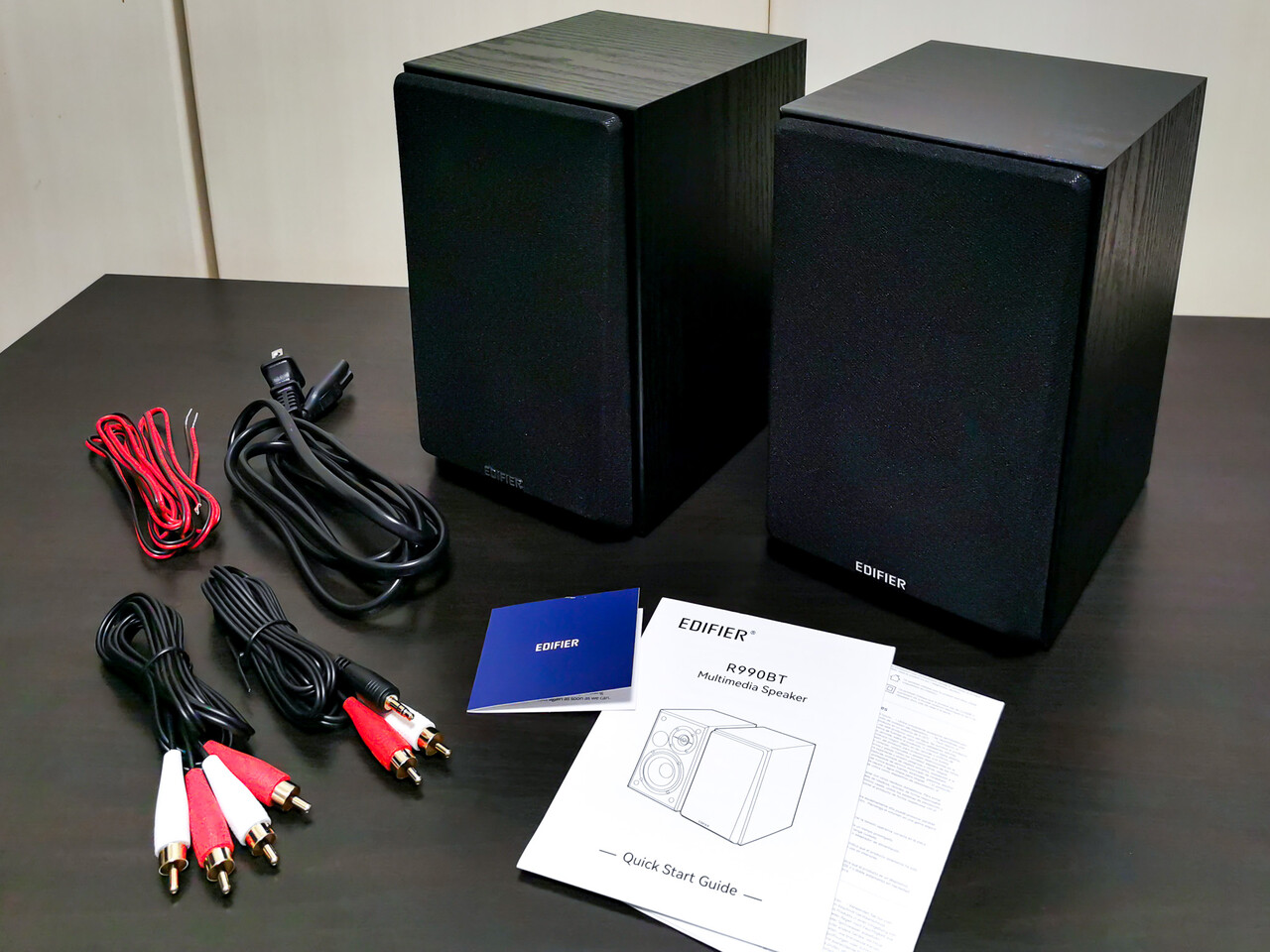 EDIFIER R990BT」 RCA×2＋Bluetooth5.4対応、リビングでもデスクトップ