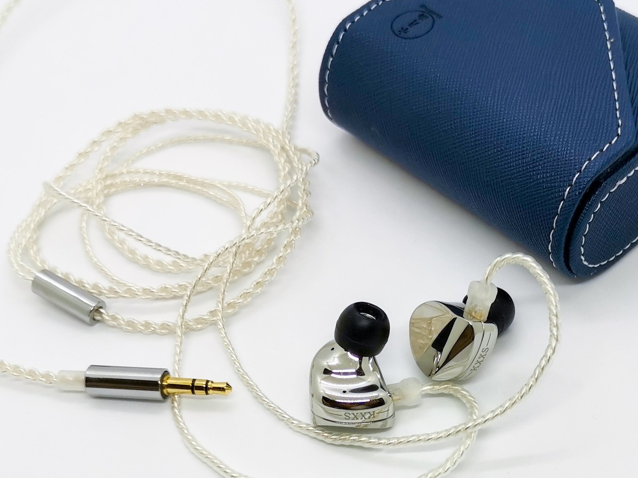 水月雨 「Moondrop KXXS」 透き通るような明瞭感と柔らかく自然な