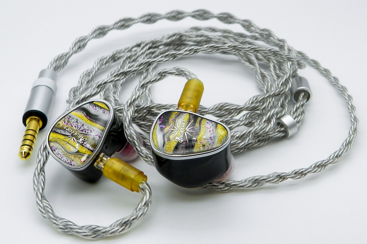 YONGSE Obsidian」 6Nグレード銀メッキ単結晶銅線 4芯ケーブル ／ 銀