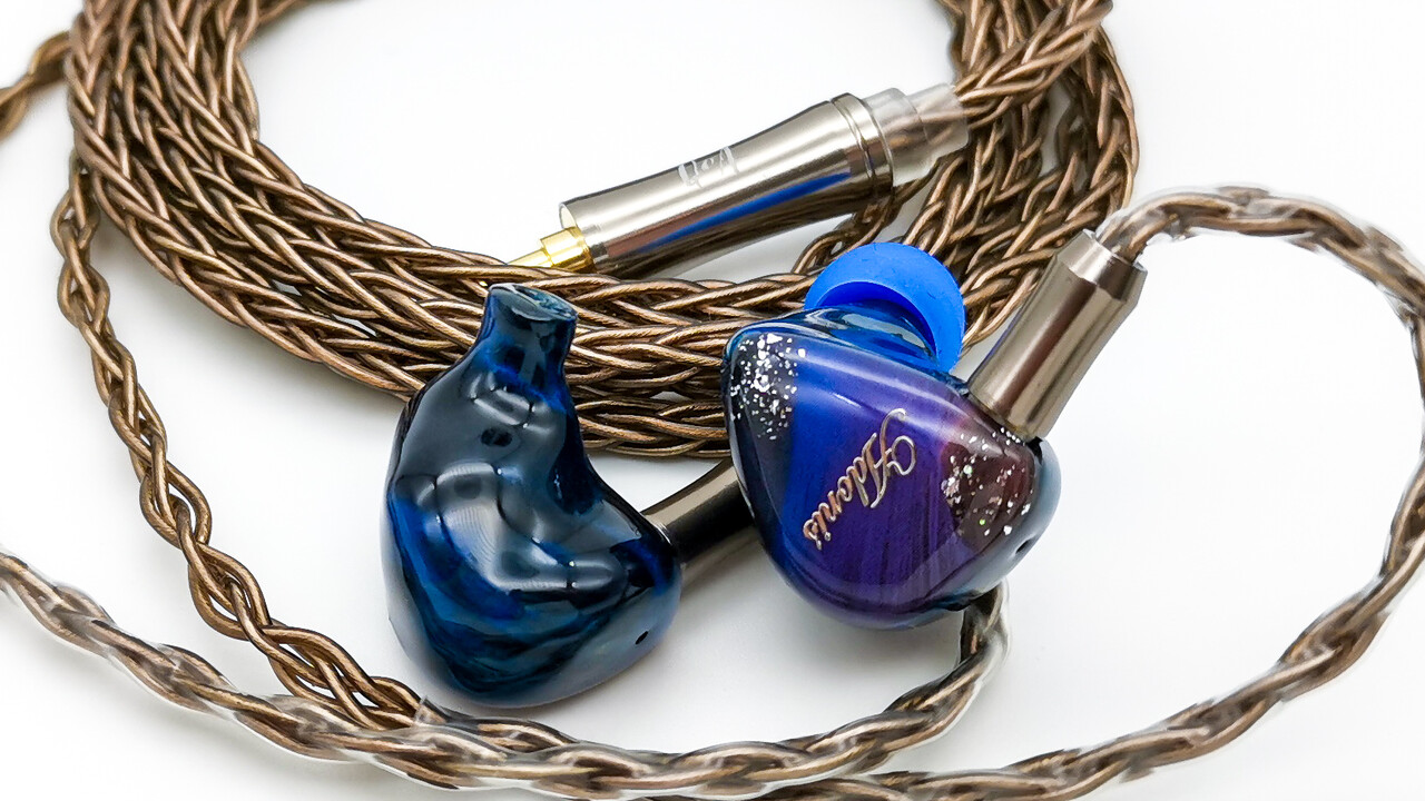 QoA Adonis」 美しいフェイスとウッドシェル。まさに「見た目イヤホン