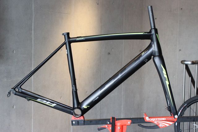 BHのエアロロード「AR」フレームセット入荷 : K&M CYCLE BLOG