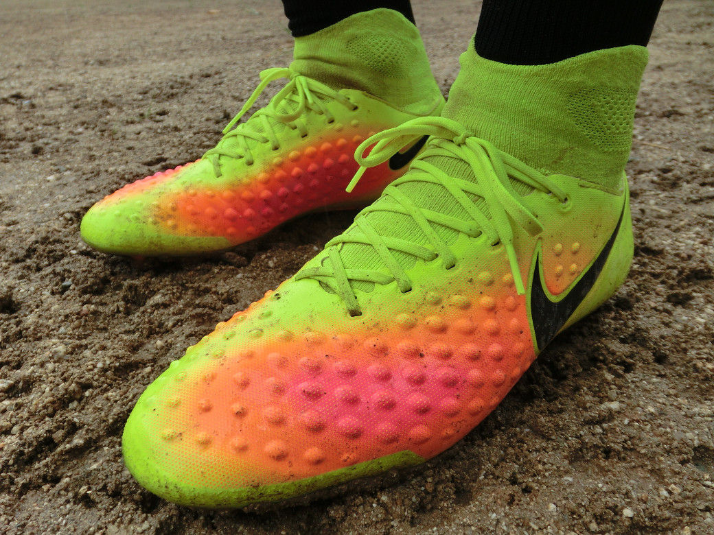 レビュー】 ナイキ マジスタオーデン2 HG-E 感想 : Kohei's BLOG