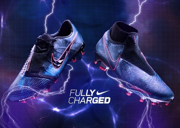 新色】 ナイキ ファントムヴェノム & ファントムビジョン FG Fully