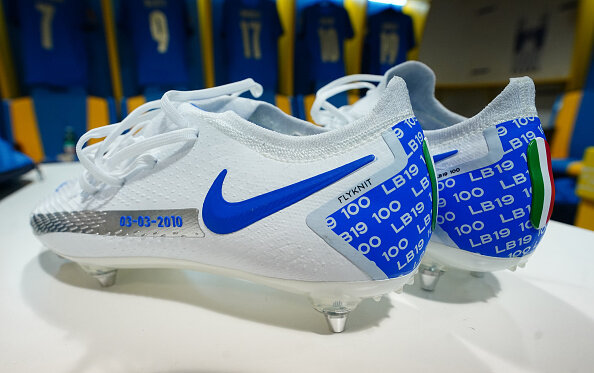 イタリア代表で100試合出場したDFボヌッチのためのスペシャルスパイク