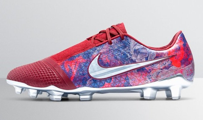 100足限定】 ナイキ ファントムヴェノム アレックス・モーガン米代表