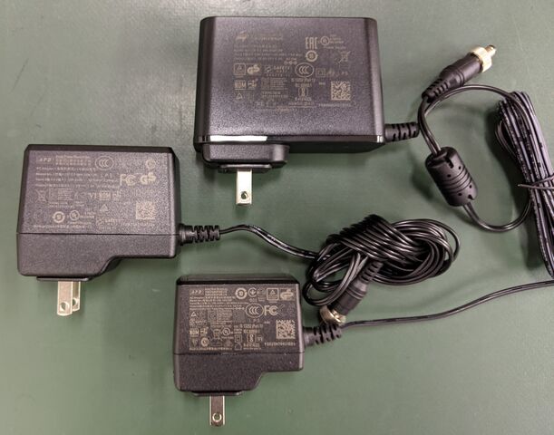 ATEM Miniシリーズって機能だけじゃなくてACアダプターにも差が有るっ