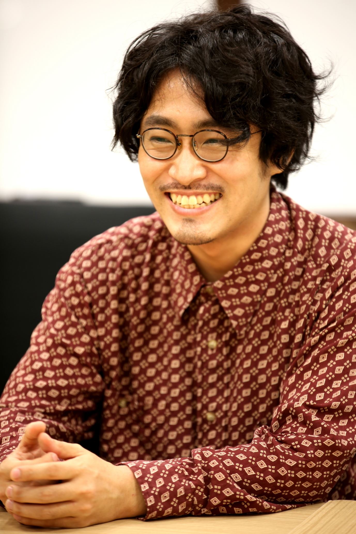 札幌発3ピースバンド、ズーカラデルのエネルギーに満ちた新曲を語る の