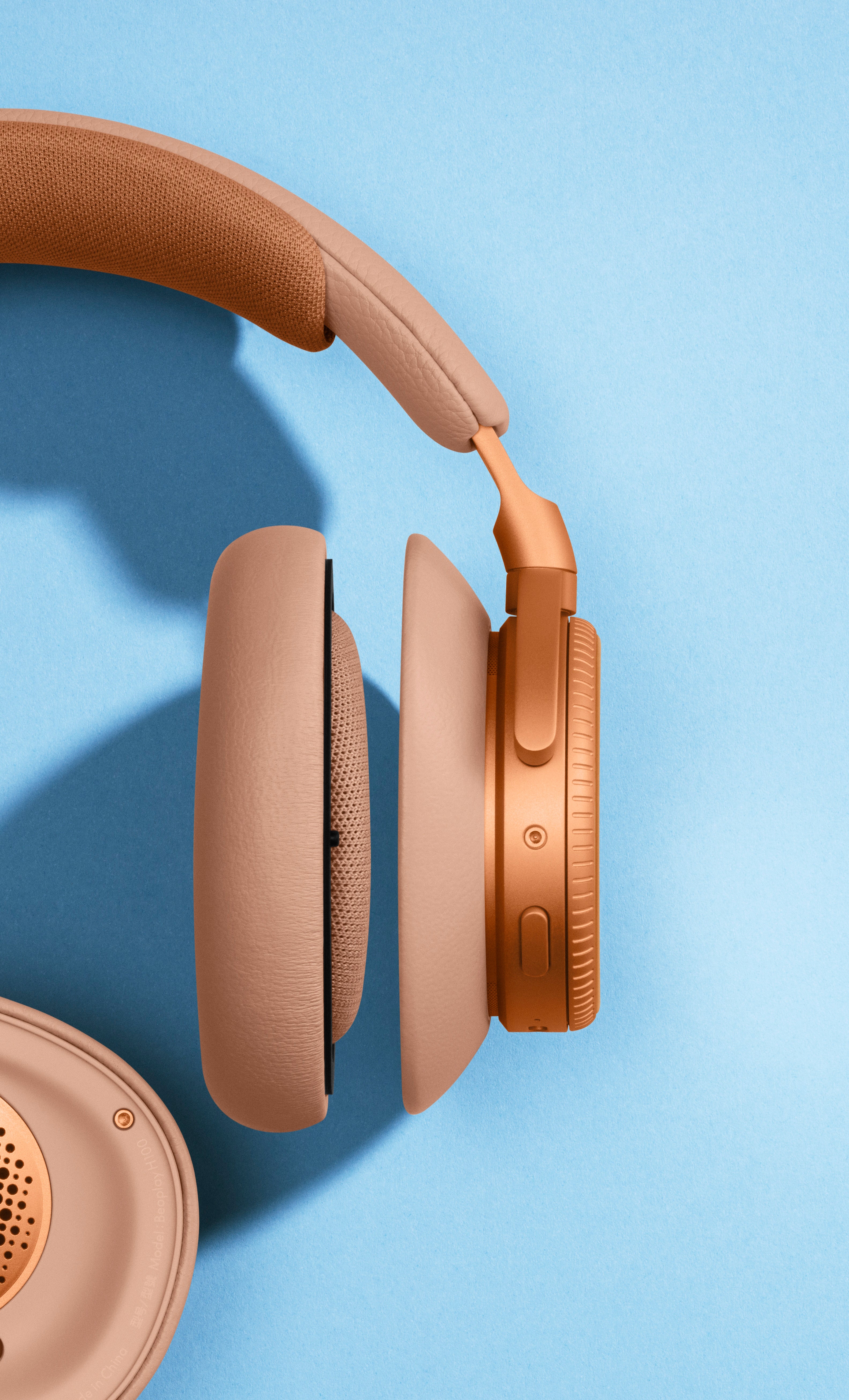 All Products: BANG & OLUFSEN Wireless Headphones Beoplay H100