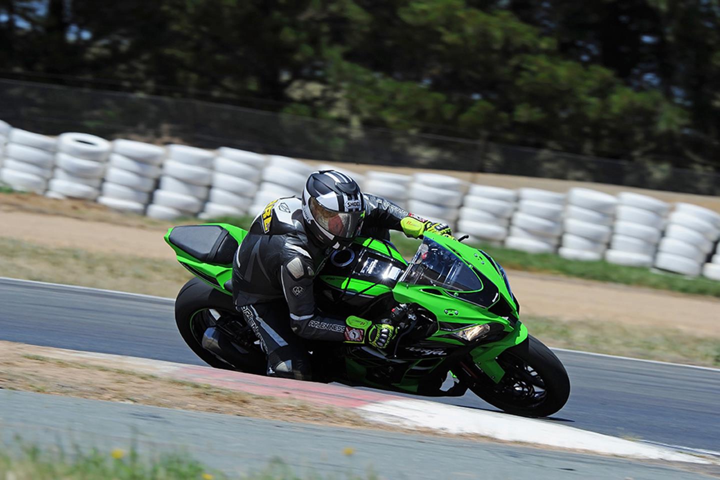 2016 Kawasaki ZX-10R review | Green machine gets cleverer