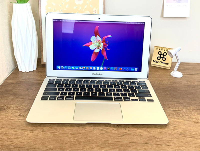 MacBook本体 MacBook Air (11-inch, Early 2014) 128GB MacBook Air 11