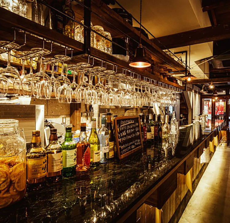 仕事帰りにサクッと立ち寄れるスタンディングorカウンターバー5選