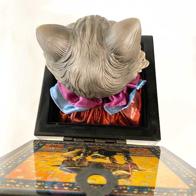 レズリーアンアイボリー オルゴール付びっくり箱 Musical Jack in the