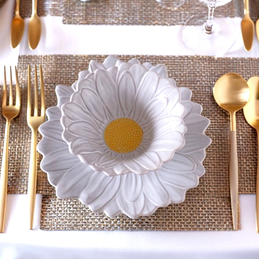 BORDALLO PINHEIRO(ボルダロ・ピニェイロ) MARIA FLORボウル