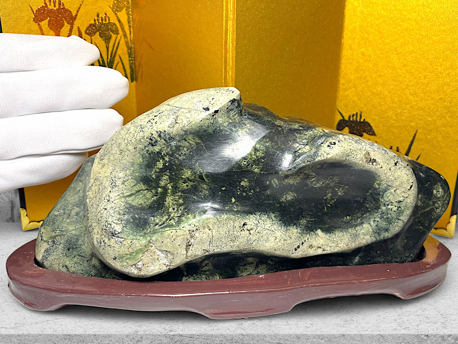 新春初売☆蛇石(木製台座付き)