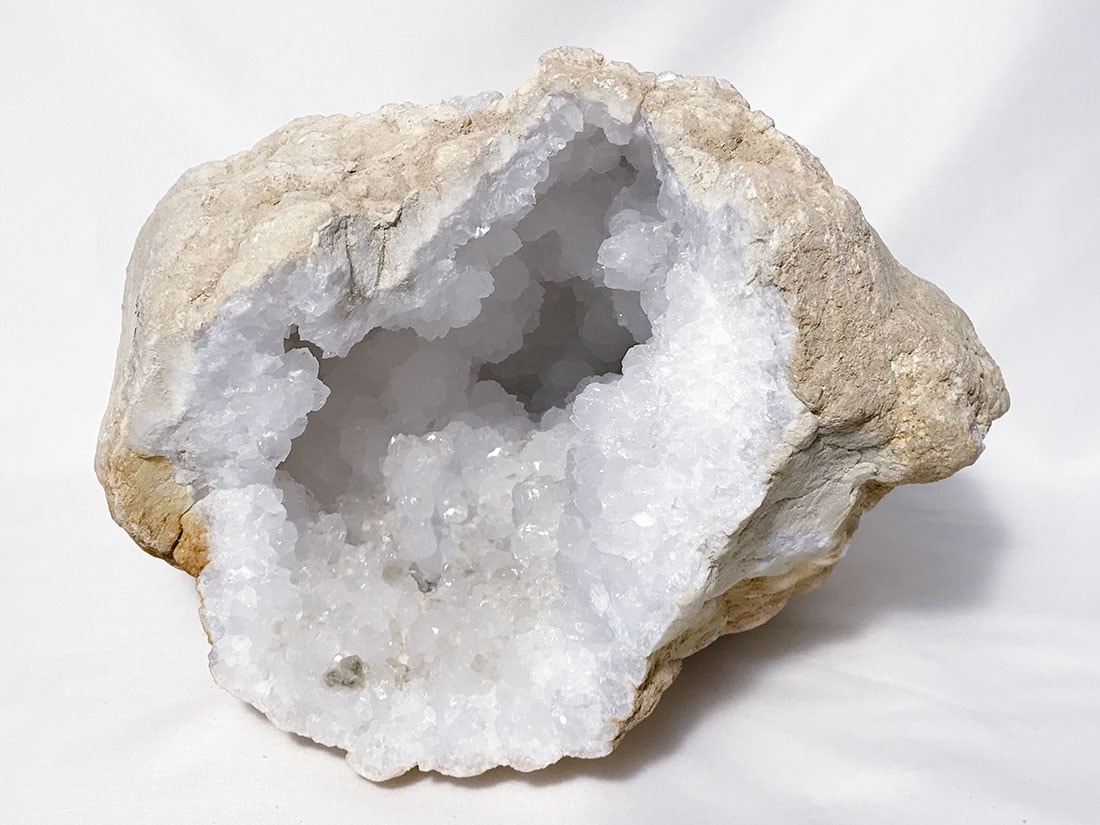 モロッコ産水晶ジオード特大