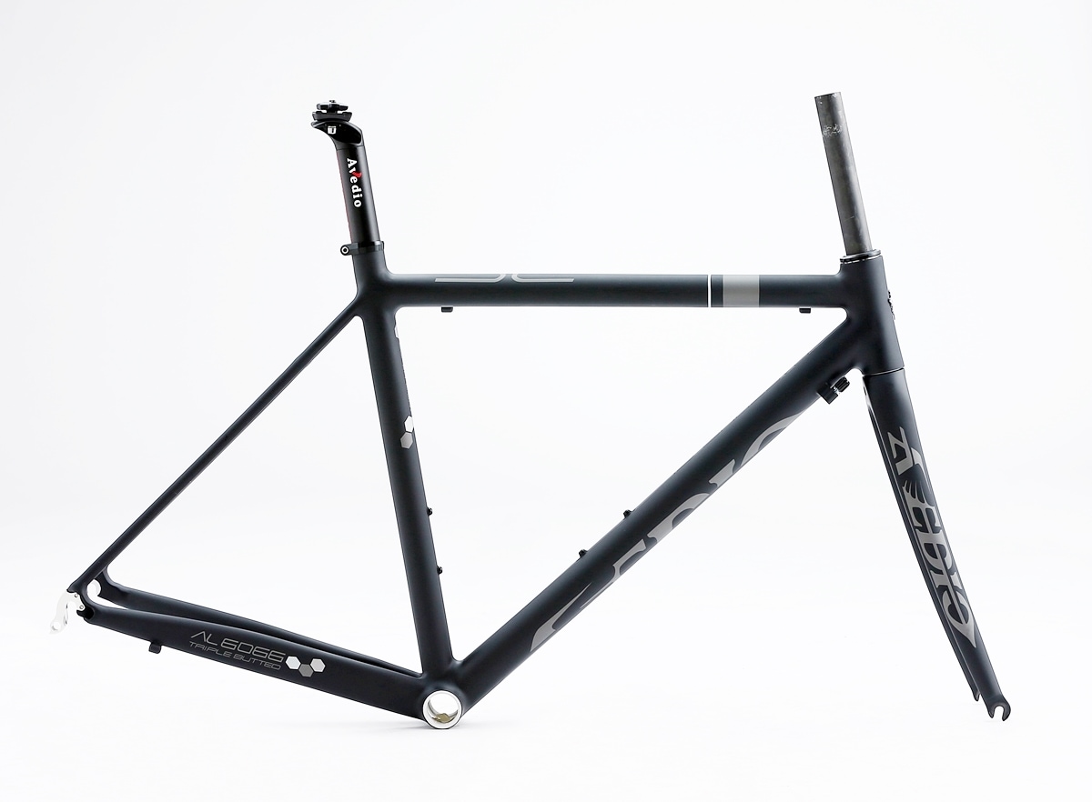 AVEDIO BACCHUS SL BLACK アルミフレーム カーボンフォーク セット
