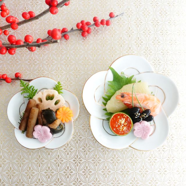 有田焼 太白金線梅むすび銘々皿 ｜ 四季折々のおしゃれな和食器通販