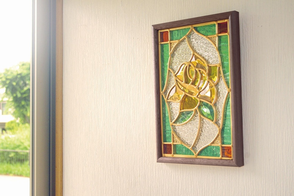 ステンドグラス 壁掛け 薔薇 フレーム：ブラウン (SH-PS01) 幅221×高さ