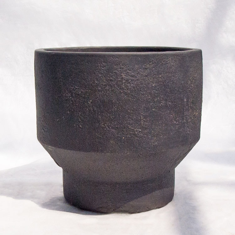 植木鉢（テラコッタ・素焼）,10号～12号（直径30～38㎝）植木鉢と植物