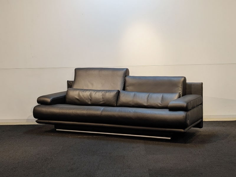 ソファ「6500/226」革ブラック/アウトレット＆ベッドルームギャラリー