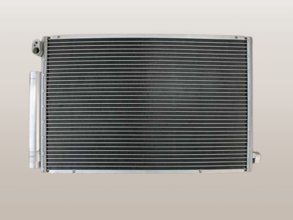 ファンカーゴ コンデンサー NCP21 88460-52050 Oﾘﾝｸﾞ付 社外新品 有限