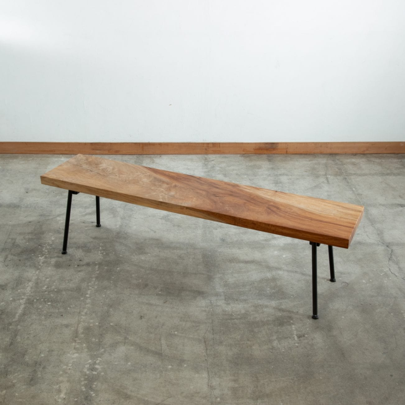 一枚板のベンチ、11点追加しました – 上手工作所