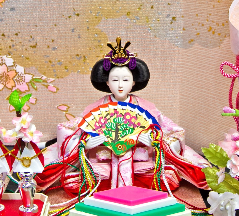 雛人形 コンパクト ピンク台屏風平飾り｜優しいピンク色の雛人形