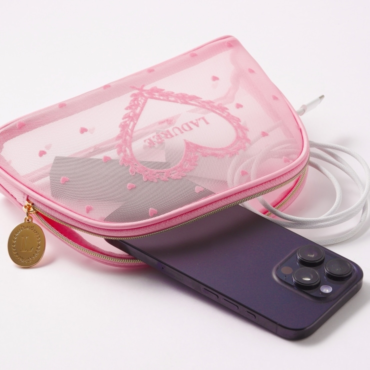 ポーチ プティ・クール ｜ラデュレ｜マカロン発祥のメゾン、パリの老舗