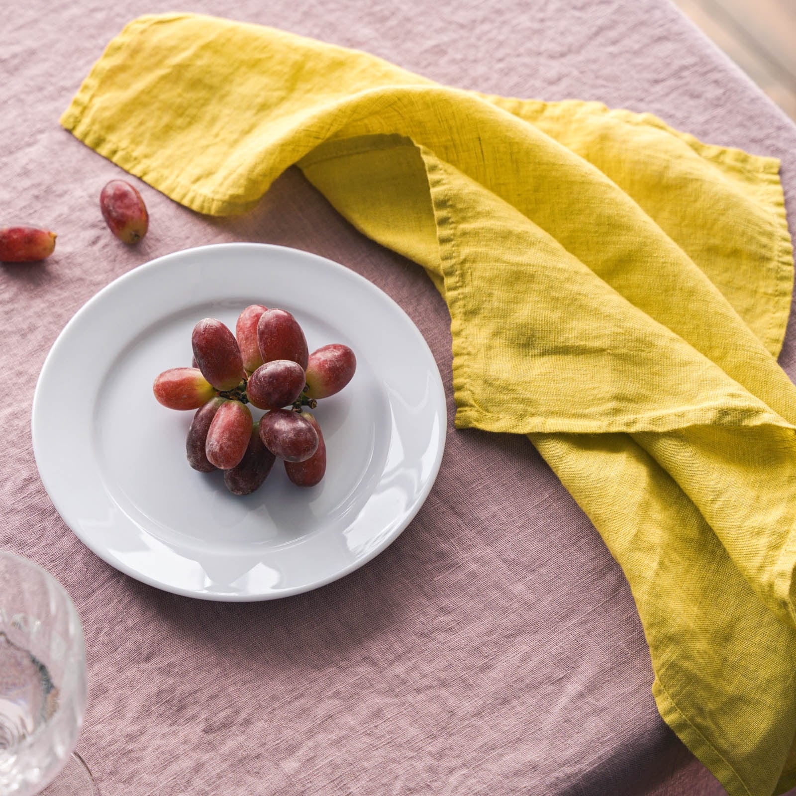 テーブルクロスM _ ルビ