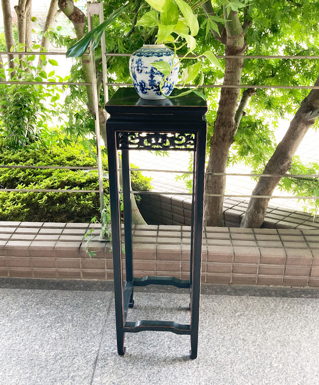 透かし彫刻の香台 / 黒アンティーク仕上げ （S） | シノワズリ