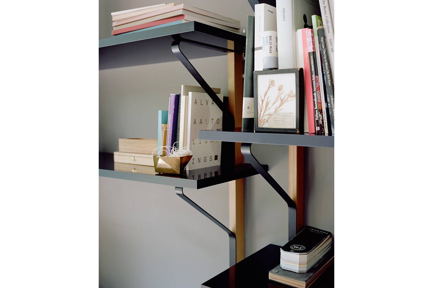 カアリ 壁付けシェルフの通販 | 家具・インテリア通販 MAARKET マーケット