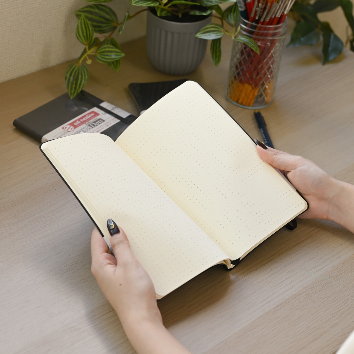 ターレンス アートクリエーション スケッチブック DOTS ブラック 全3