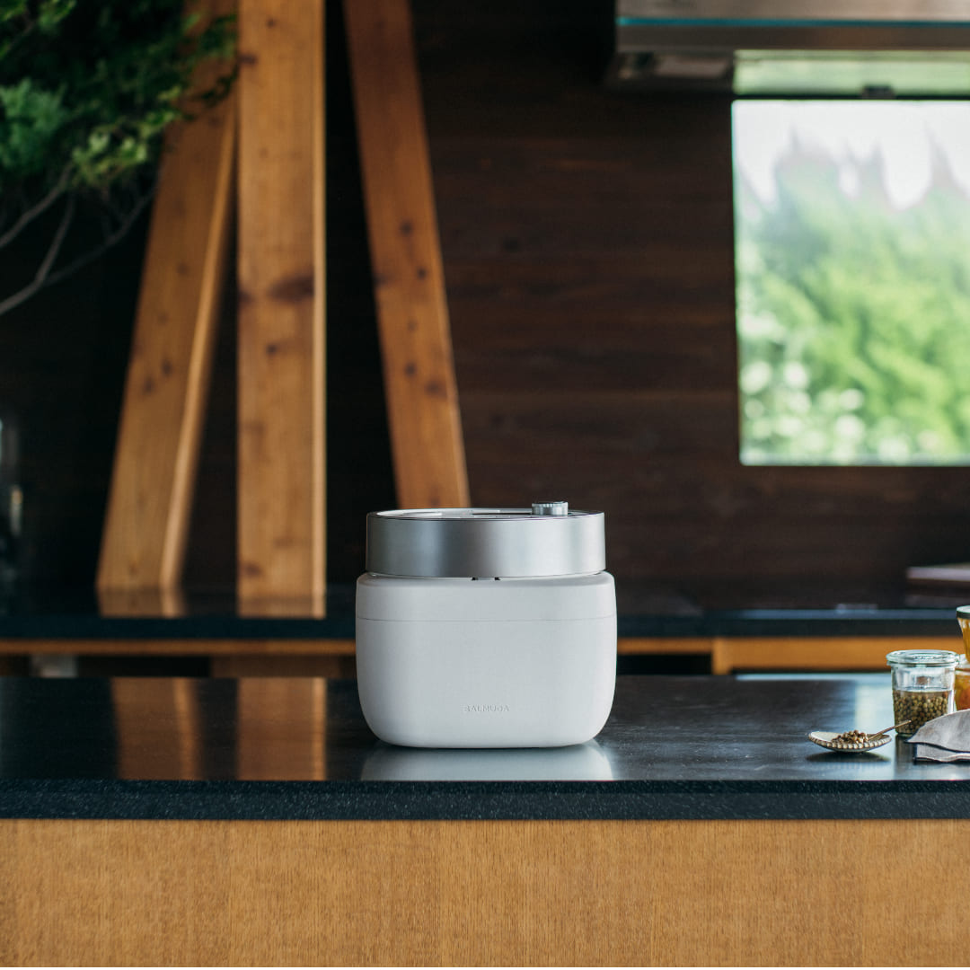 バルミューダ ザ・ゴハン 3合炊き 電気炊飯器 BALMUD