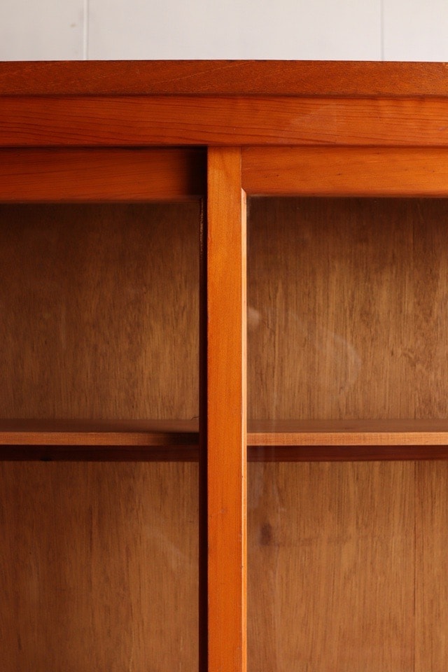 ガラス引戸棚 | 全ての商品 - 古家具古道具 そうすけ