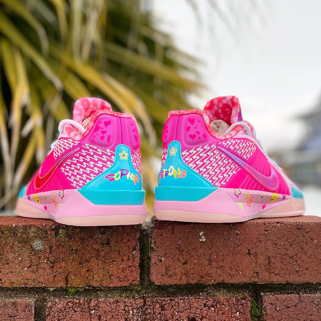 NIKE SABRINA 2 'DB' 'DOERNBECHER' ナイキ サブリナ 2 ウィメンズ