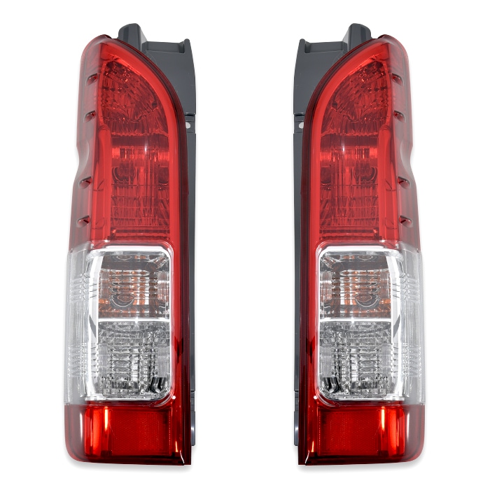 200系ハイエース 純正タイプ フィン付き テールランプ 左右セット