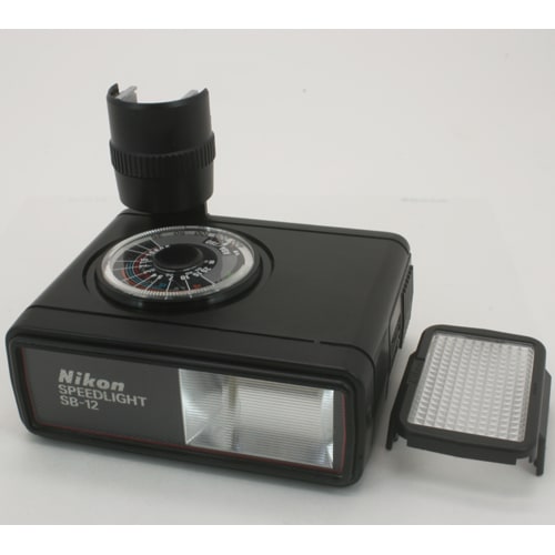 中古カメラ機材の通販専門店 Antiquary（アンティクアリィ）