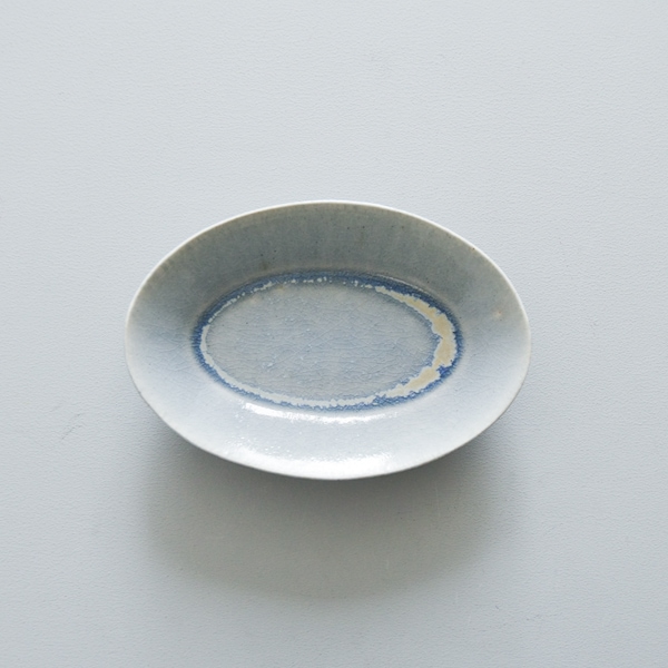 清岡幸道 灰白ブルーオーバル広リム皿 小 13.5×23cm