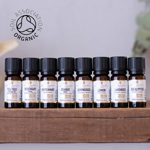 オーガニックアロマオイル 8本セット 各10ml（COSMOS ORGANIC 100%)
