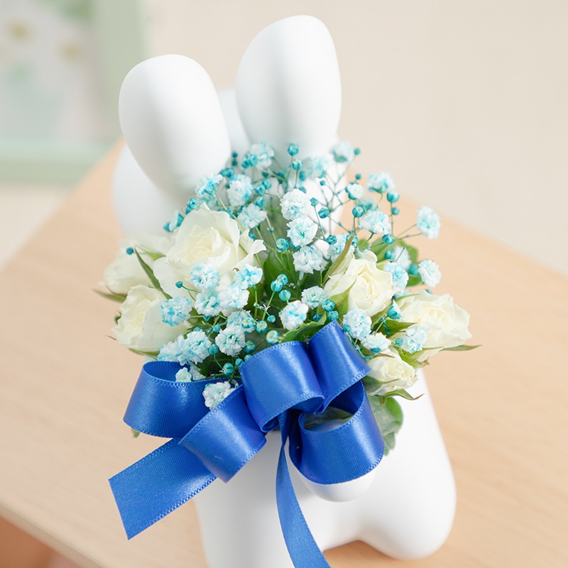 直送商品A】うさぎカバーアレンジ ブルー | 生花アレンジメント