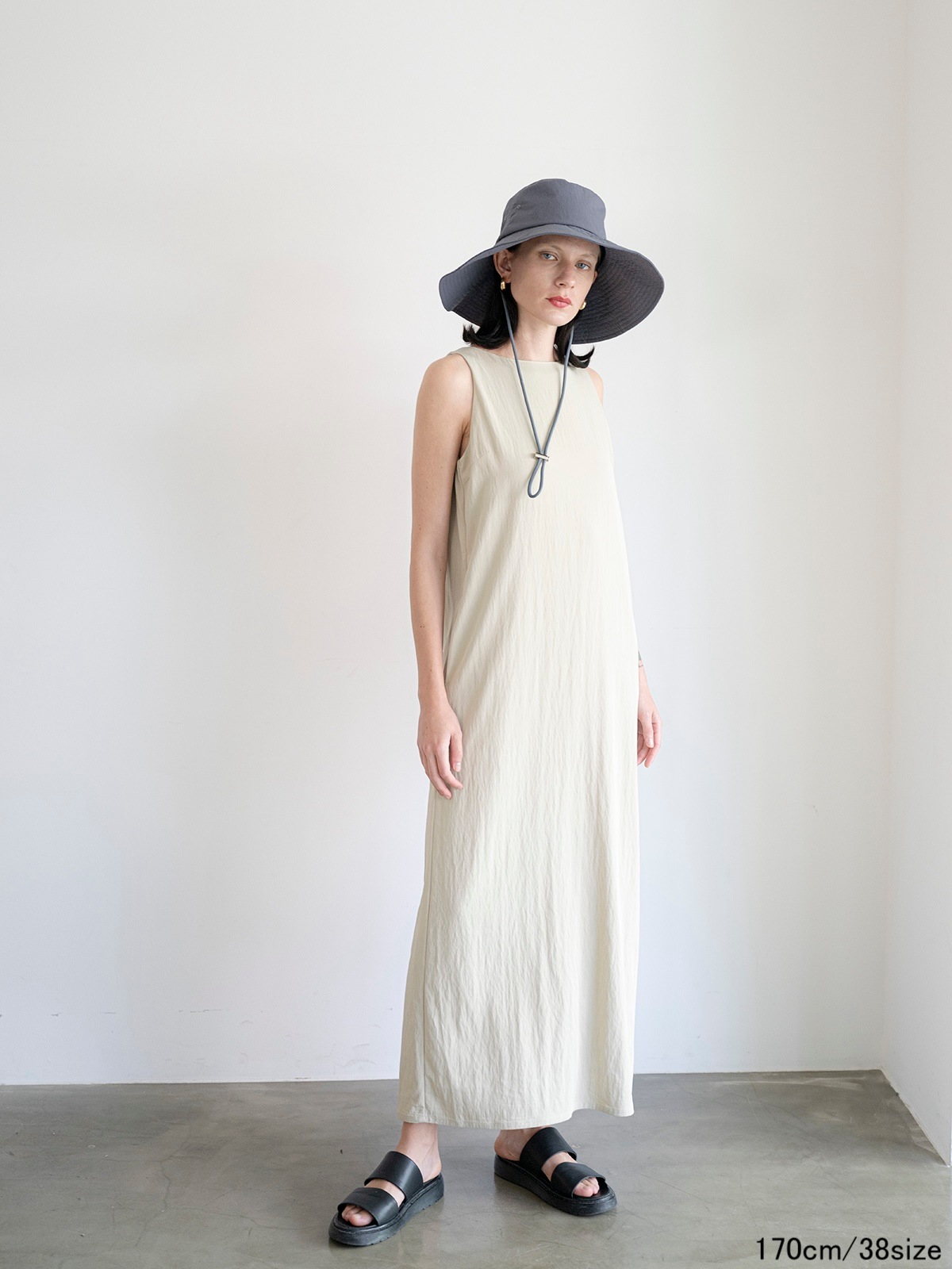 バックオープンボートネックワンピース/CAVEZA ROSSO/カベサロッソ