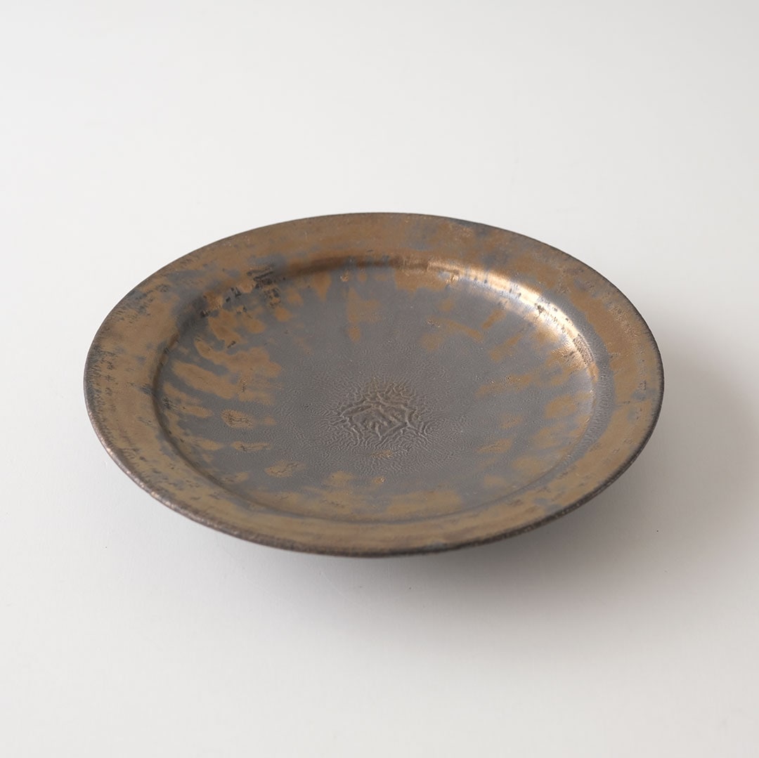 黒金彩/リム皿8寸 | 唐津焼 雅樂窯 ( うたがま ) | 糸島くらし×ここの