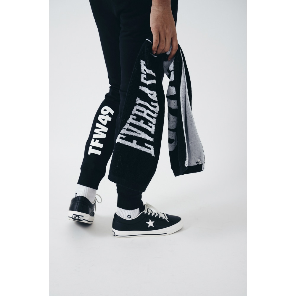 TFW49×EVERLAST ティーエフダブリュー49×エバーラスト EVERLAST SWEAT