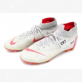 サッカー実使用スパイクを販売 - THE DUGOUT