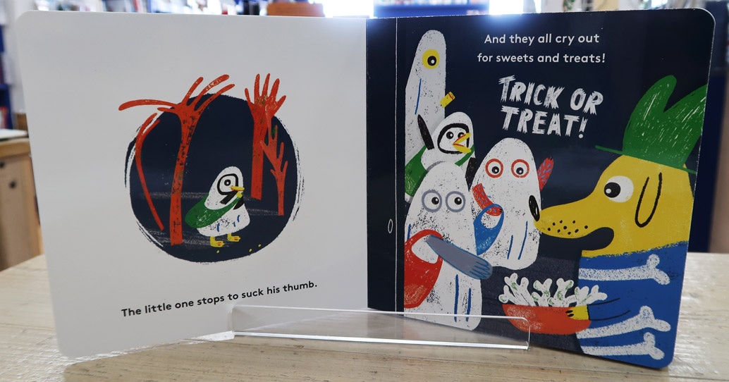 ハロウィンボードブック The Ghosts Go Marching | すべての商品